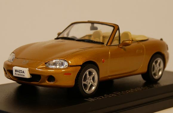 2001 Mazda Roadster Car Diecast Model 1:43 Scale